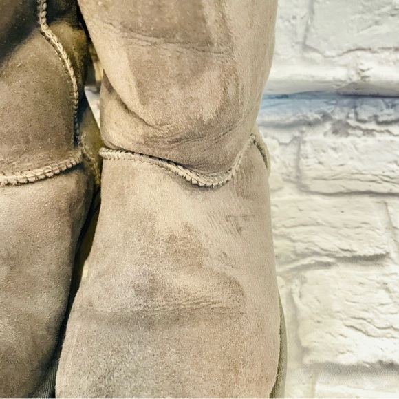 UGG Bailey Bow Gray/Taupe Genuine
Shearling Suede Tall Boots Women's Sz 8 - Picture 10 of 10
